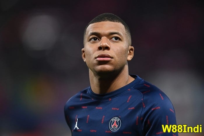 best-top-10-football-players-kylian-mbappe